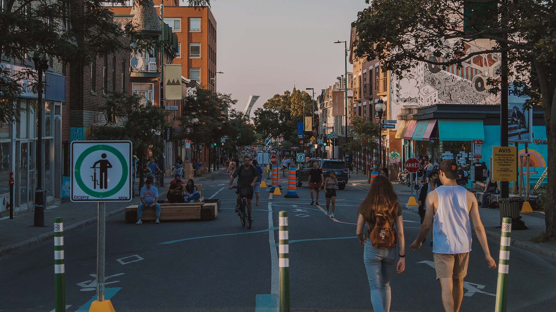 Avenue Mont-Royal piétonne à l'été 2020